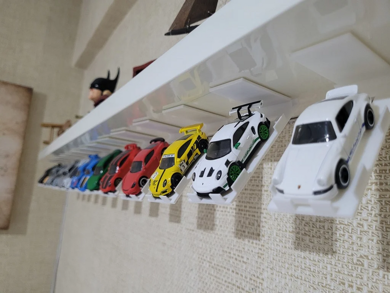 Gemini said Floating 1:64 Diecast "Waterfall" Wall Display